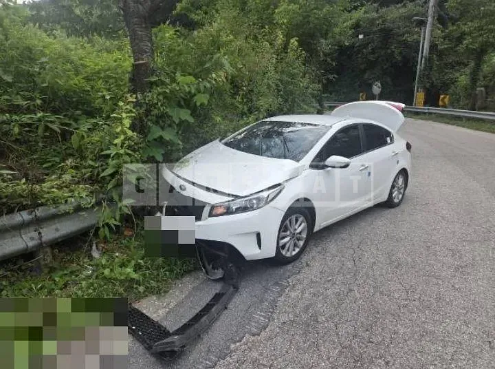 Photo 2 of 4: 2016 Kia Kz — Korean insurance auction