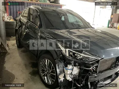 Photo 1 of 11: 2019 Hyundai Tucson, VIN KMHJ5812GKU136002 — Korean insurance auction