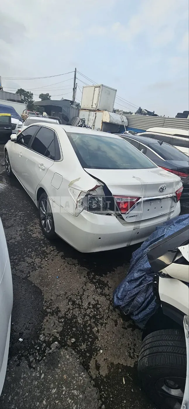 Photo 2 of 15: 2017 Toyota Camry, VIN 4T1BF1FK4HU760325 — Korean insurance auction