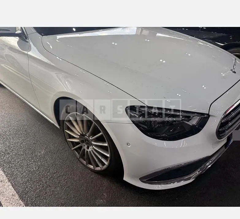 Photo 2 of 12: 2022 Mercedes-Benz E220 d 4Matic — Korean insurance auction