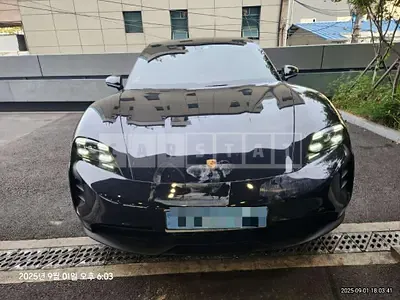 Photo 1 of 13: 2022 Porsche Taycan (High. 5-Seater) — Korean insurance auction