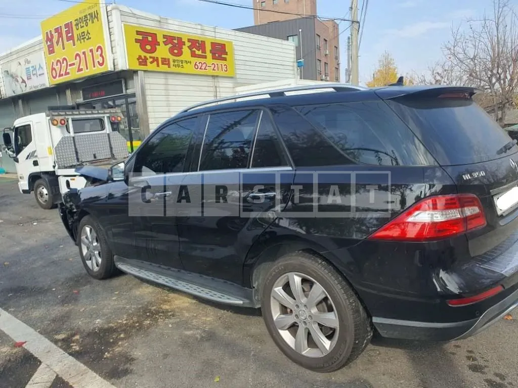Photo 2 of 8: 2015 Mercedes-Benz ML250 BlueTec 4Matic, VIN WDCDA0EBXFA585434 — Korean insurance auction