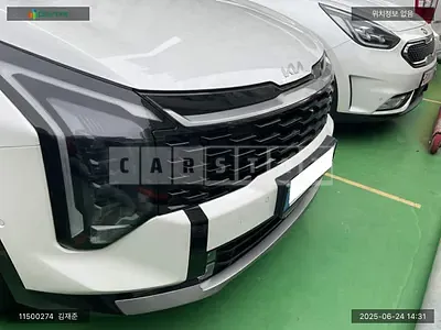 Photo 1 of 17: 2024 Kia Sportage, VIN KNAPV81BBSK381805 — Korean insurance auction
