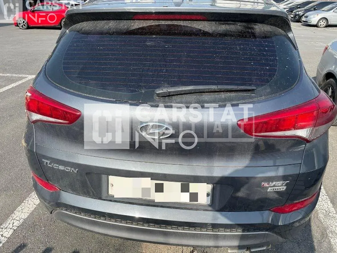 Photo 2 of 17: 2016 Hyundai Tucson, VIN KMHJ281ADHU294851 — Korean insurance auction