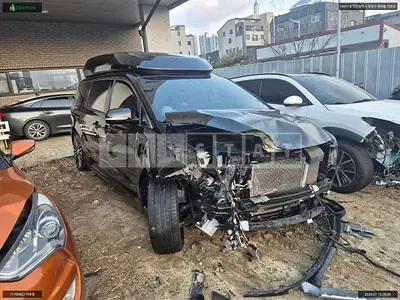 Photo 1 of 33: 2020 Kia Carens Carnival High Limousine, VIN KNAME81ABLS649363 — Korean insurance auction