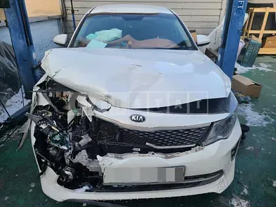 Photo 1 of 8: 2017 Kia K5, VIN KNAGS411BHA159553 — Korean insurance auction
