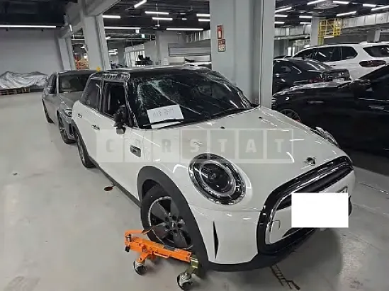 Photo 2 of 10: 2023 MINI Cooper Five-Door — Korean insurance auction