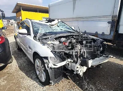 Photo 1 of 16: 2016 Jaguar XF 20d, VIN SAJBB4BN8GCY18458 — Korean insurance auction