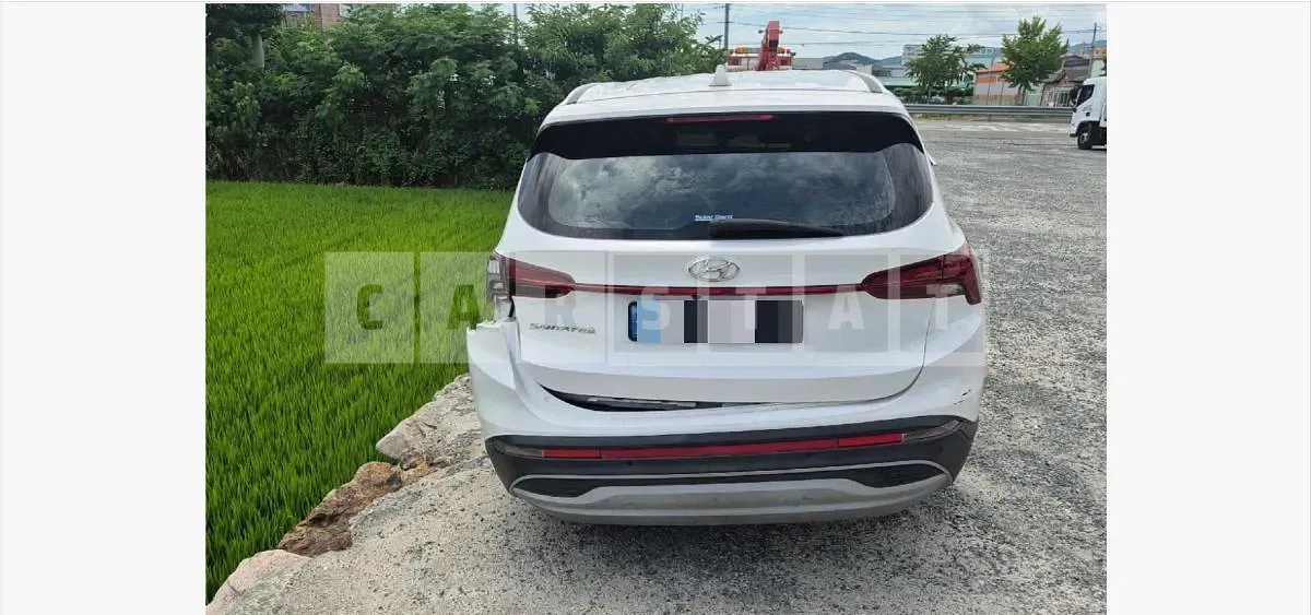 Photo 2 of 13: 2020 Hyundai Santa Fe 2.2 — Korean insurance auction