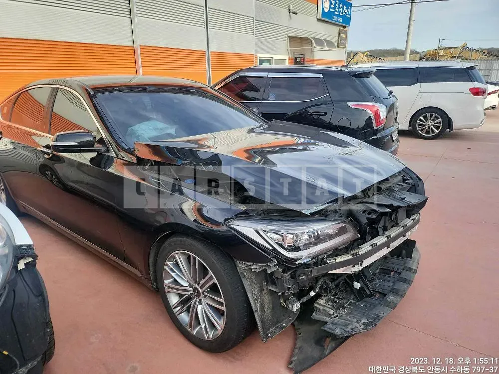 Photo 2 of 20: 2017 Hyundai Genesis G80, VIN KMHGL41DDHU213108 — Korean insurance auction