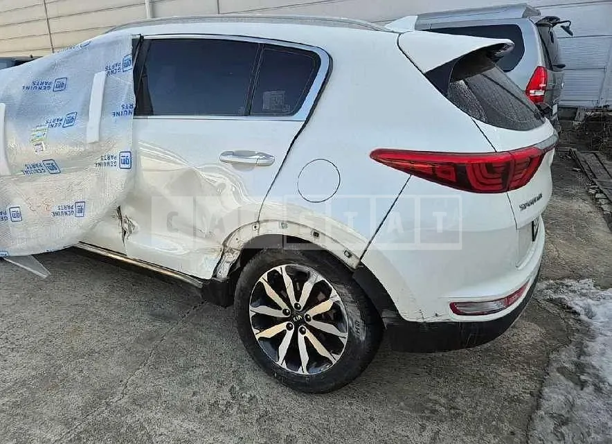 Photo 2 of 28: 2015 Kia Sportage — Korean insurance auction