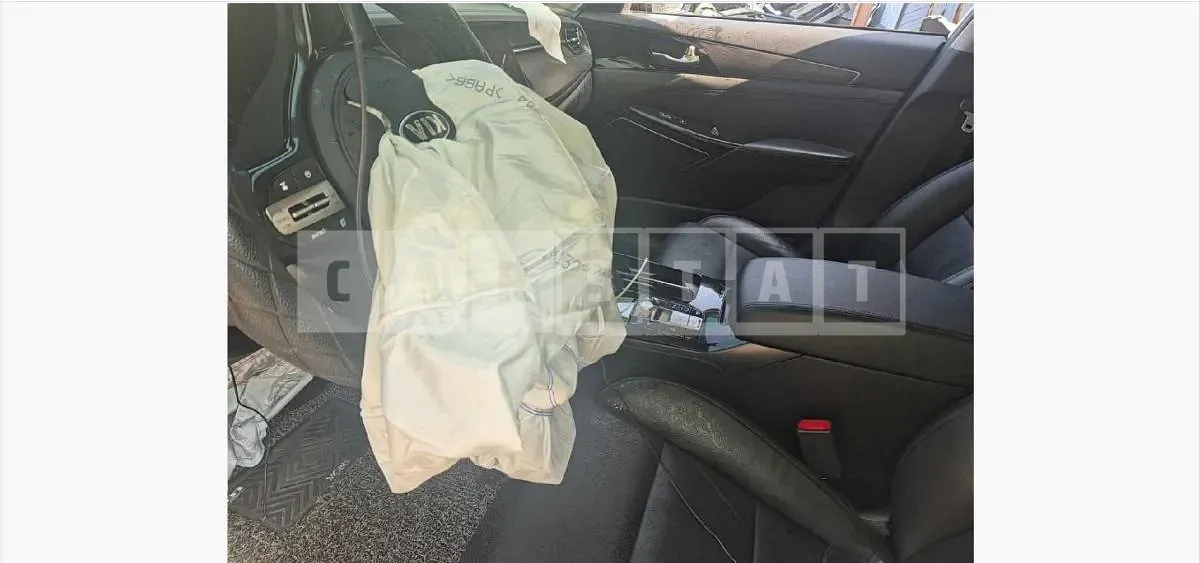Photo 2 of 15: 2019 Kia K7 — Korean insurance auction