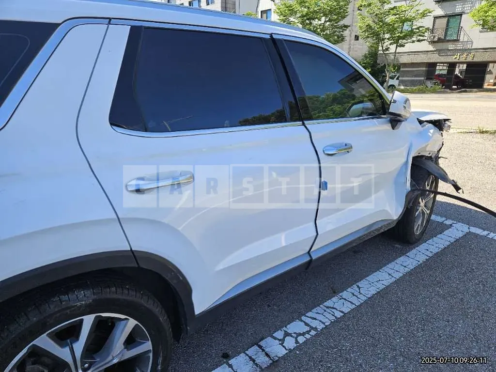 Photo 2 of 8: 2021 Hyundai Palisade 3.8 — Korean insurance auction