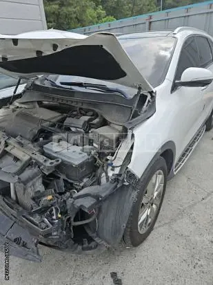 Photo 2 of 13: 2017 Kia Sorento — Korean insurance auction