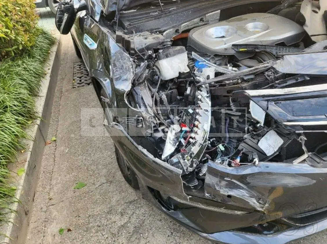 Photo 2 of 22: 2018 Kia K5 Hybrid, VIN KNAGT41EBKA032778 — Korean insurance auction
