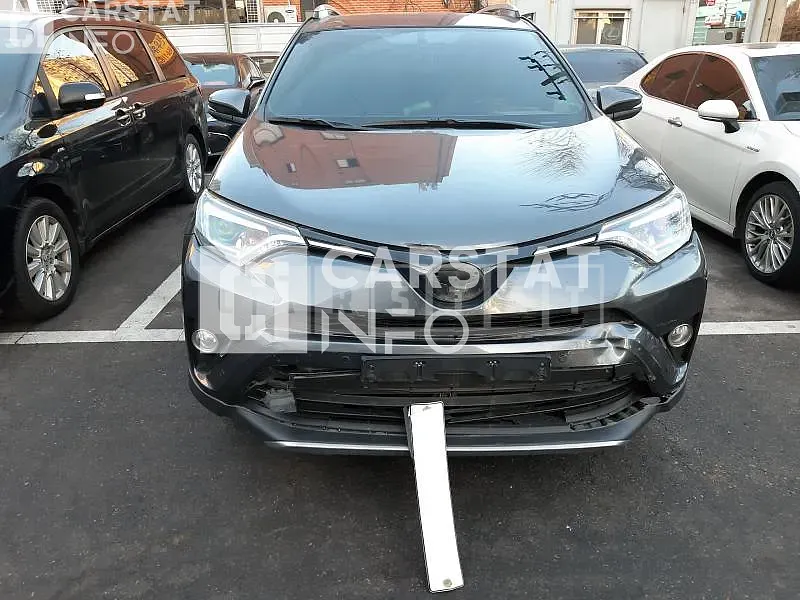 Photo 2 of 3: 2017 Toyota RAV4 Hybrid, VIN JTMDJREV1JD158879 — Korean insurance auction