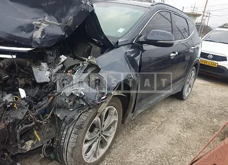 Photo 2 of 8: 2015 Hyundai Santa Fe, VIN KMHSW81UBFU396189 — Korean insurance auction