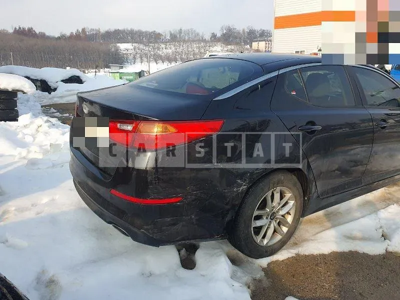 Photo 2 of 11: 2017 Kia K5 2.4 — Korean insurance auction