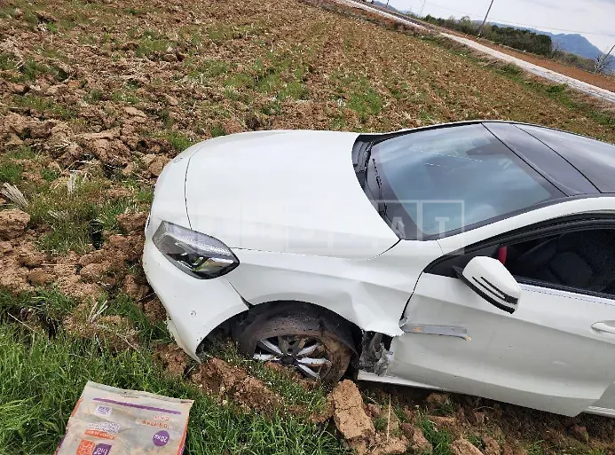 Photo 2 of 38: 2017 Mercedes-Benz A200, VIN WDDBF4DB3HJ527035 — Korean insurance auction