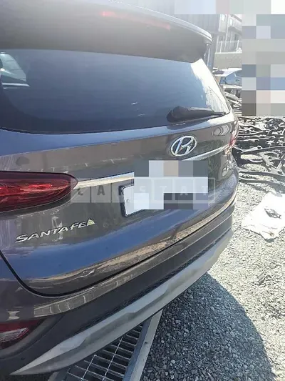 Photo 1 of 13: 2018 Hyundai Santa Fe TM 2.0 — Korean insurance auction