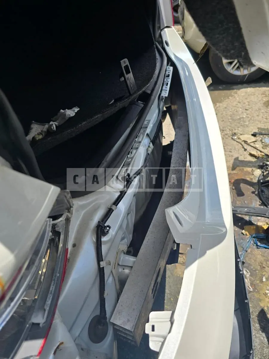 Photo 2 of 15: 2016 Toyota Camry — Korean insurance auction