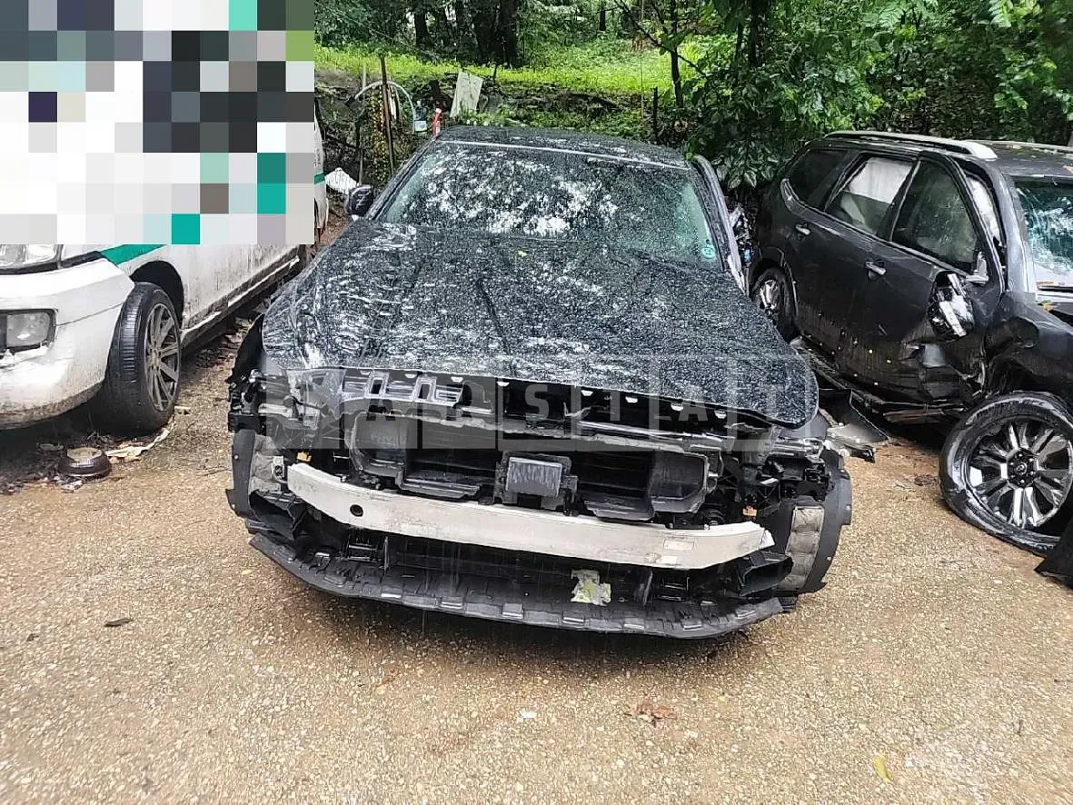Photo 2 of 23: 2017 Genesis EQ900 5.0 — Korean insurance auction