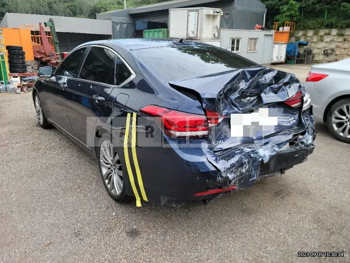 Photo 2 of 15: 2018 Genesis G80 3.3 — Korean insurance auction