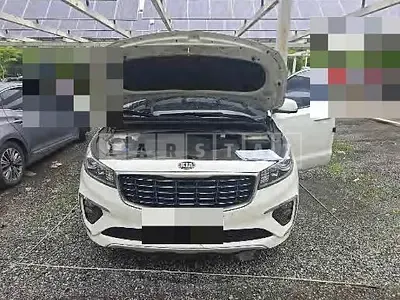 Photo 1 of 16: 2018 Kia Carnivals — Korean insurance auction