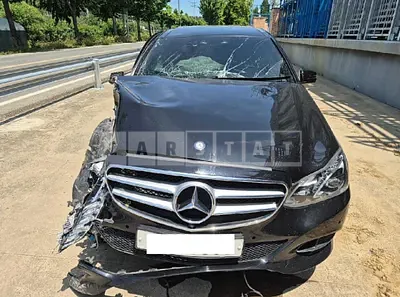 Photo 1 of 14: 2016 Mercedes-Benz E 300 4Matic — Korean insurance auction