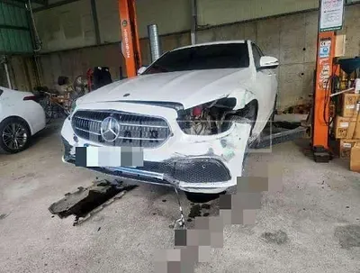 Photo 1 of 26: 2022 Mercedes-Benz E350 4Matic — Korean insurance auction
