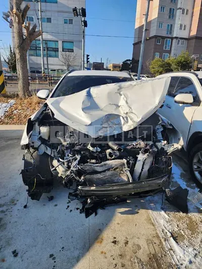 Photo 1 of 9: 2018 Hyundai Santa Fe, VIN KMHSW81UBJU809192 — Korean insurance auction