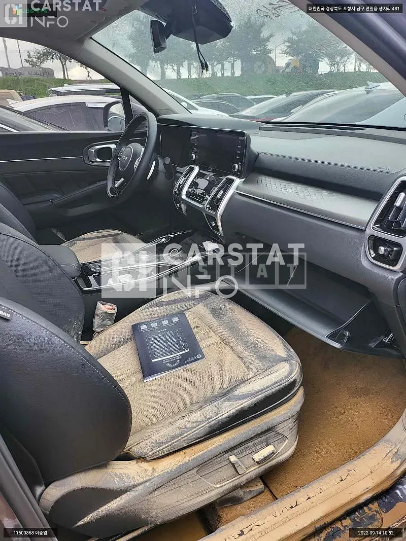 Photo 2 of 7: 2022 Kia Sorento, VIN KNARF81FGPA170848 — Korean insurance auction