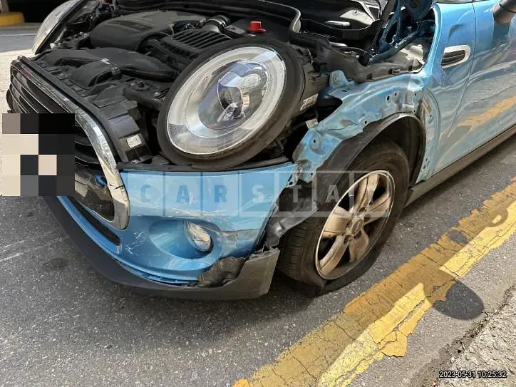 Photo 2 of 16: 2018 MINI Cooper D Five Door, VIN WMWXV3103JTE92412 — Korean insurance auction
