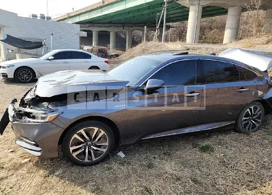 Photo 2 of 12: 2019 Honda Accord Hybrid, VIN 1HGCV3690KA510247 — Korean insurance auction