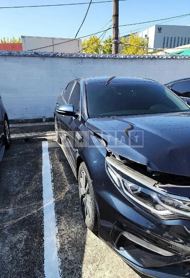 Photo 2 of 11: 2019 Kia K5 2.0, VIN KNAGT411BKA327498 — Korean insurance auction
