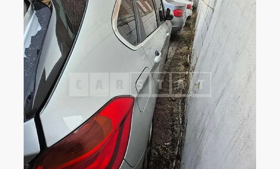 Photo 2 of 11: 2016 BMW Active Tourer — Korean insurance auction
