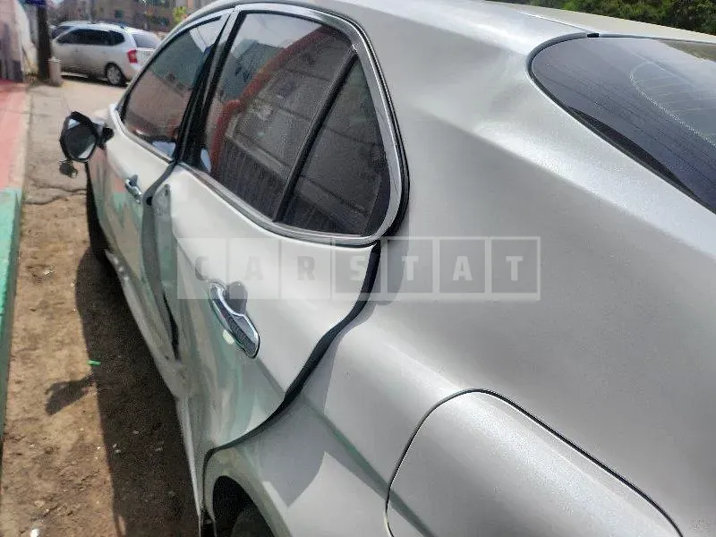 Photo 2 of 50: 2022 Toyota Camry Hybrid — Korean insurance auction