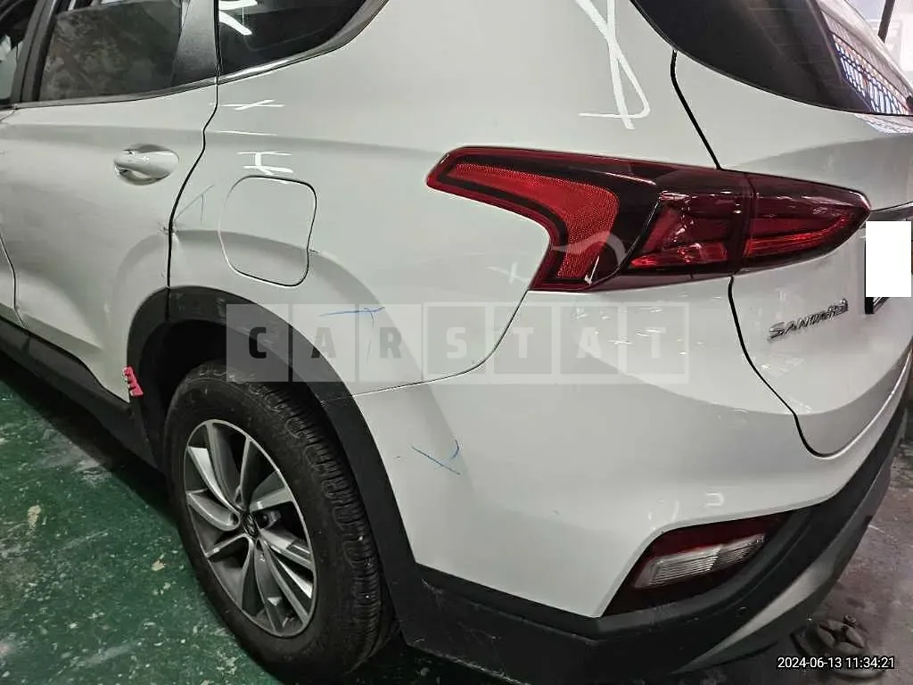 Photo 2 of 19: 2019 Hyundai Santa Fe — Korean insurance auction