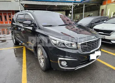 Photo 1 of 33: 2017 Kia Carnival, VIN KNAMC81ABHS259848 — Korean insurance auction