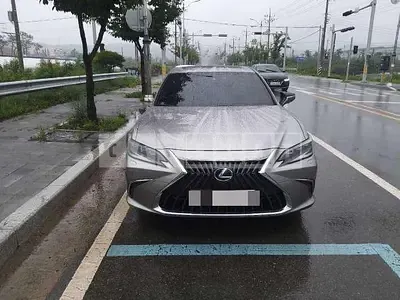2022 lexus es300h
