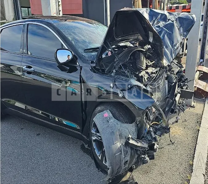 Photo 2 of 4: 2020 Kia K5, VIN KNAG3412BLA044635 — Korean insurance auction