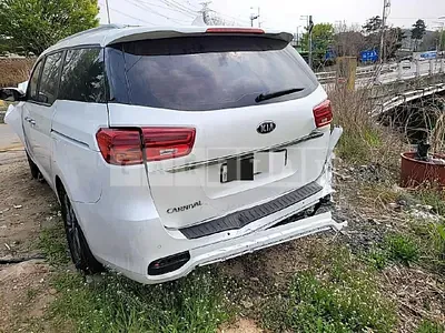 Photo 1 of 10: 2019 Kia Carnival, VIN KNAMB81ABKS545085 — Korean insurance auction