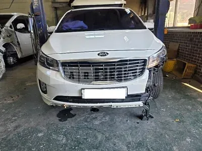 Photo 1 of 33: 2016 Kia Carnival, VIN KNHMF37ABGS164259 — Korean insurance auction