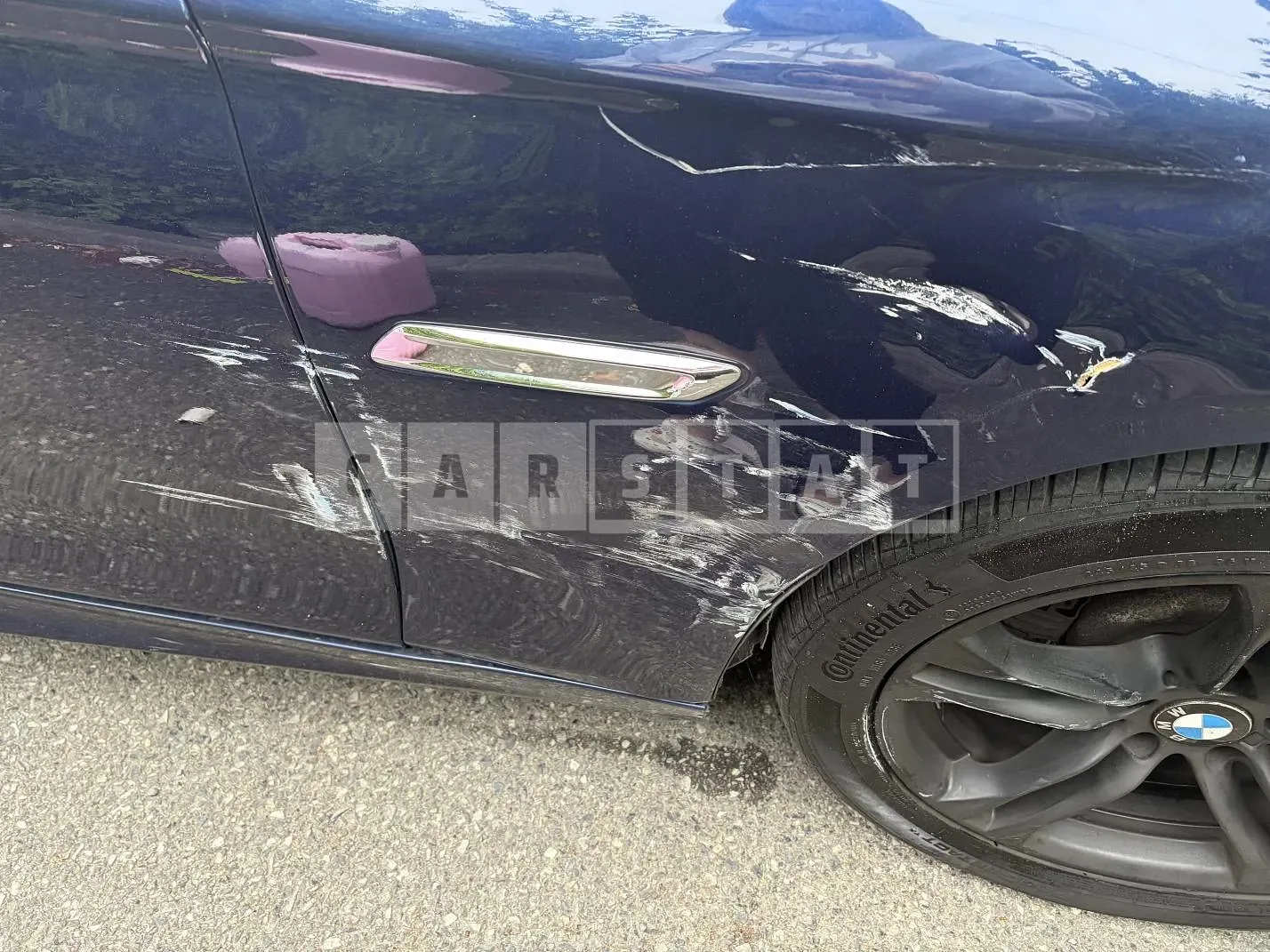 Photo 2 of 3: 2016 BMW 520d xDrive, VIN WBA5E7103GG569499 — Korean insurance auction