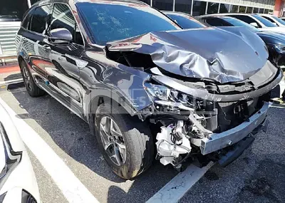 Photo 1 of 12: 2022 Kia Sorento, VIN KNARH81GBNA092087 — Korean insurance auction