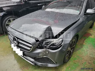 Photo 1 of 50: 2020 Mercedes-Benz E250, VIN WDDZF4FB5LA747071 — Korean insurance auction