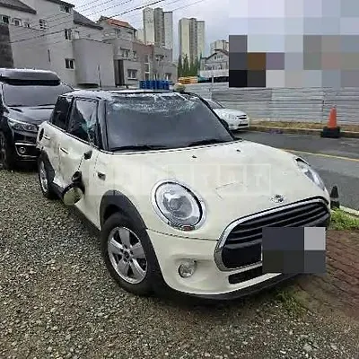 Photo 1 of 42: 2015 MINI Cooper D — Korean insurance auction