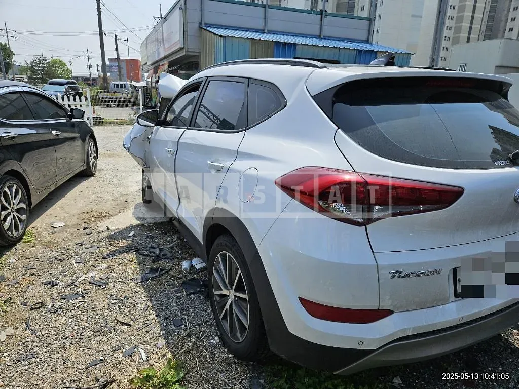 Photo 2 of 12: 2016 Hyundai Tucson — Korean insurance auction