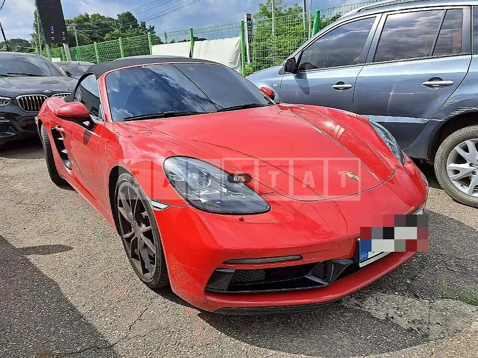 Photo 2 of 15: 2019 Porsche 718 Boxster GTS, VIN WP0CB2981KS228270 — Korean insurance auction