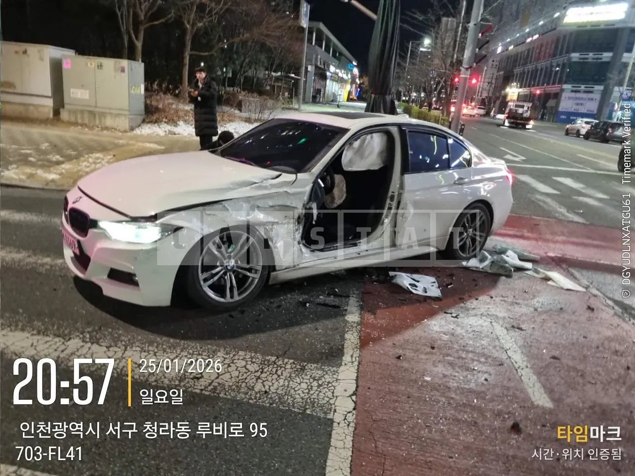 Photo 2 of 22: 2015 BMW 320d, VIN WBA8C5103GK635957 — Korean insurance auction